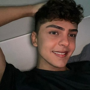Theo Alves acompanhante masculino Balneário Camboriú SC_01