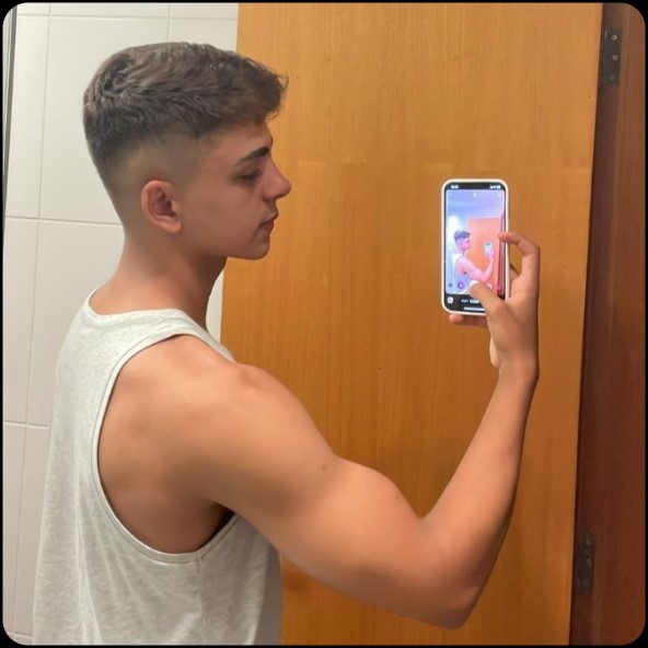 Theo Alves acompanhante masculino Balneário Camboriú SC - 01